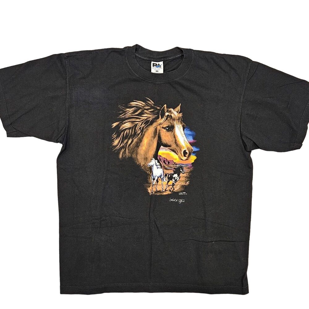 Wild Horses on Royal Avalon Black Short Sleeve T-Shirt Excellent Colors Size XL